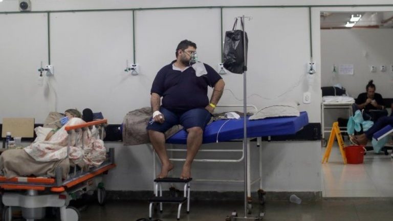 Covid: Hospitals in Brazilian cities ‘close to collapse’