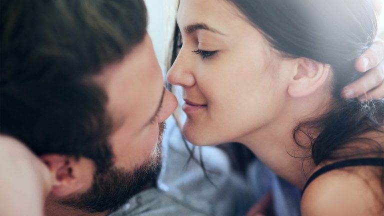 7 Healthy Reasons You Should Have Sex — Right Now!