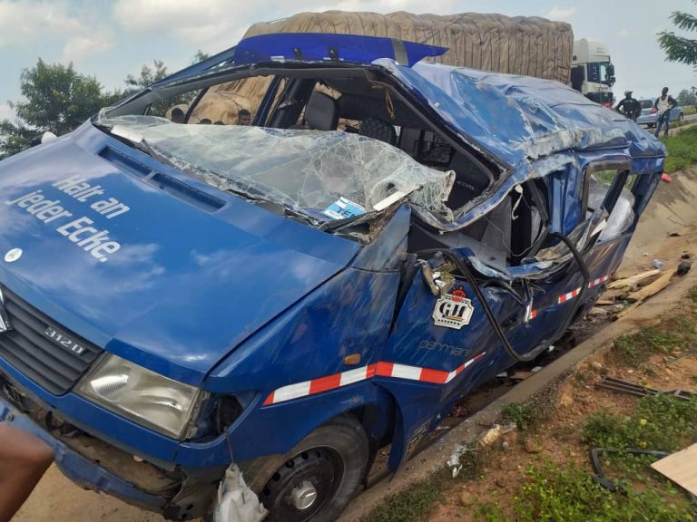 E/R: Five reported dead after crash on Accra-Kumasi highway
