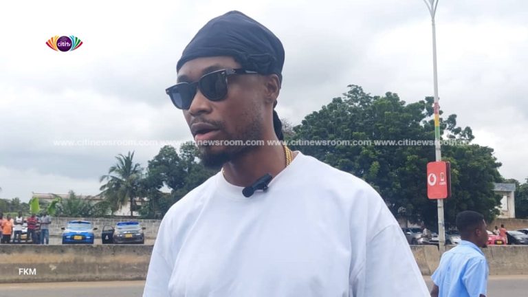 EL, Efia Odo, Kelvyn boy join protesters for Day 2 of #OccupyJulorbiHouse demo